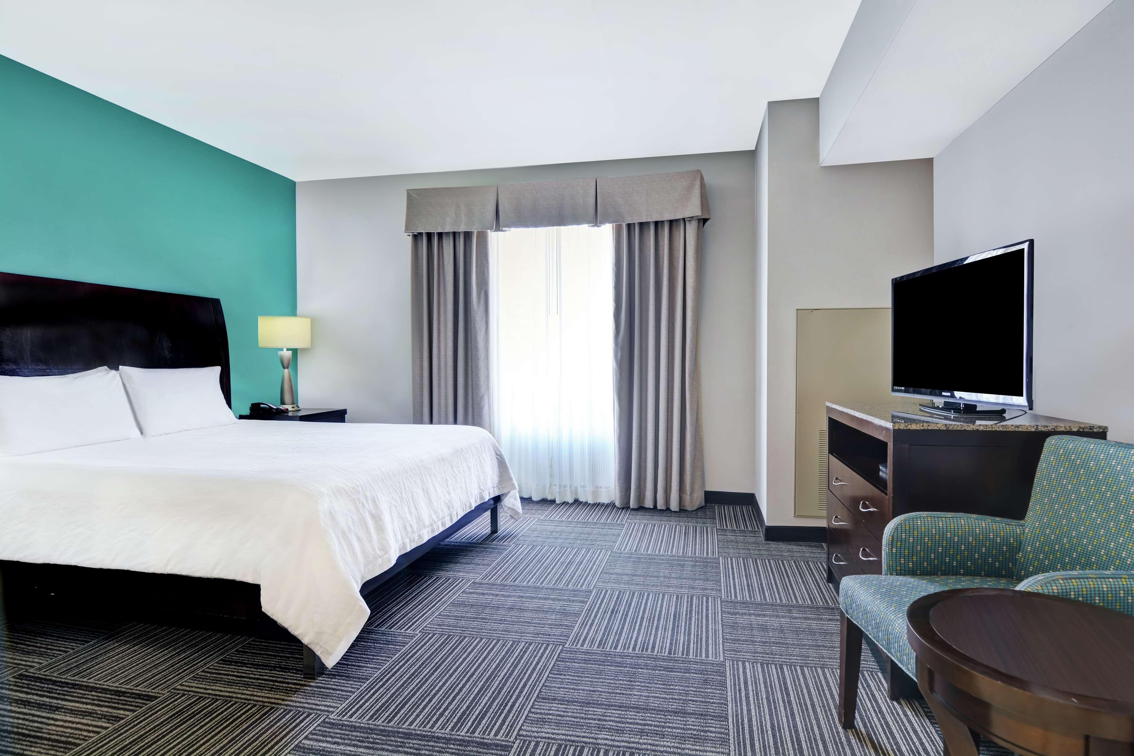 Hilton Garden Inn And Fayetteville Convention Center Екстериор снимка
