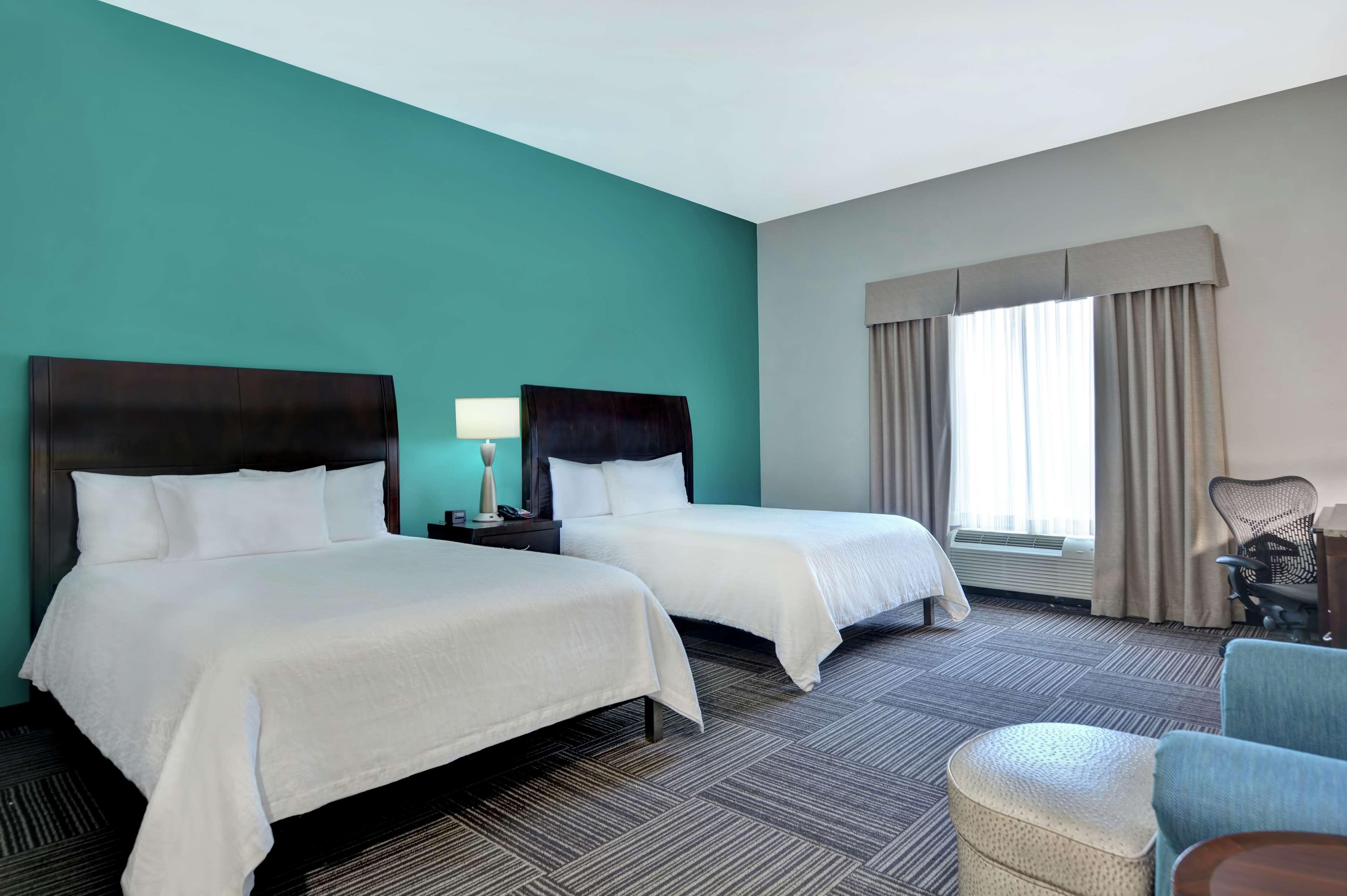 Hilton Garden Inn And Fayetteville Convention Center Екстериор снимка