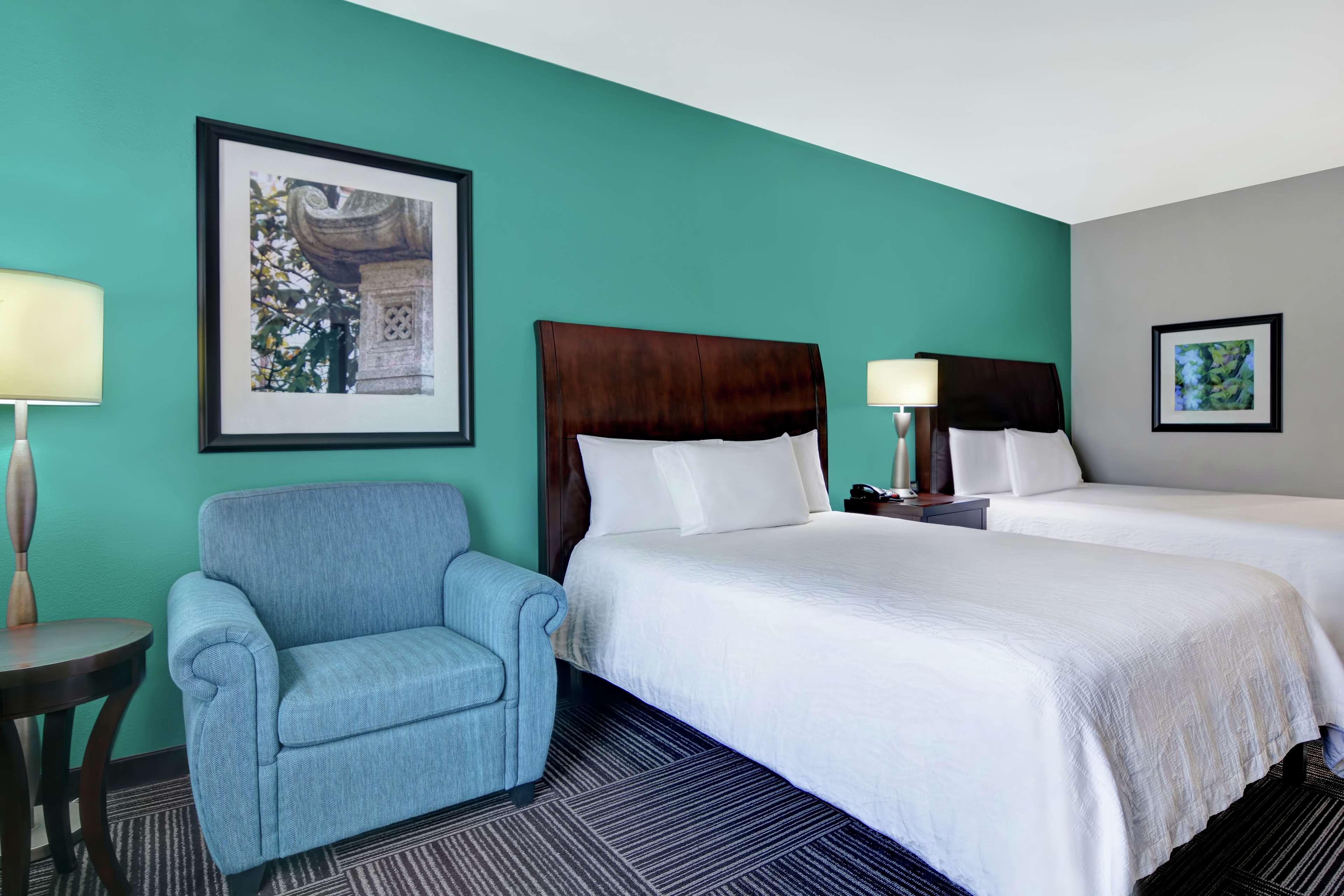 Hilton Garden Inn And Fayetteville Convention Center Екстериор снимка