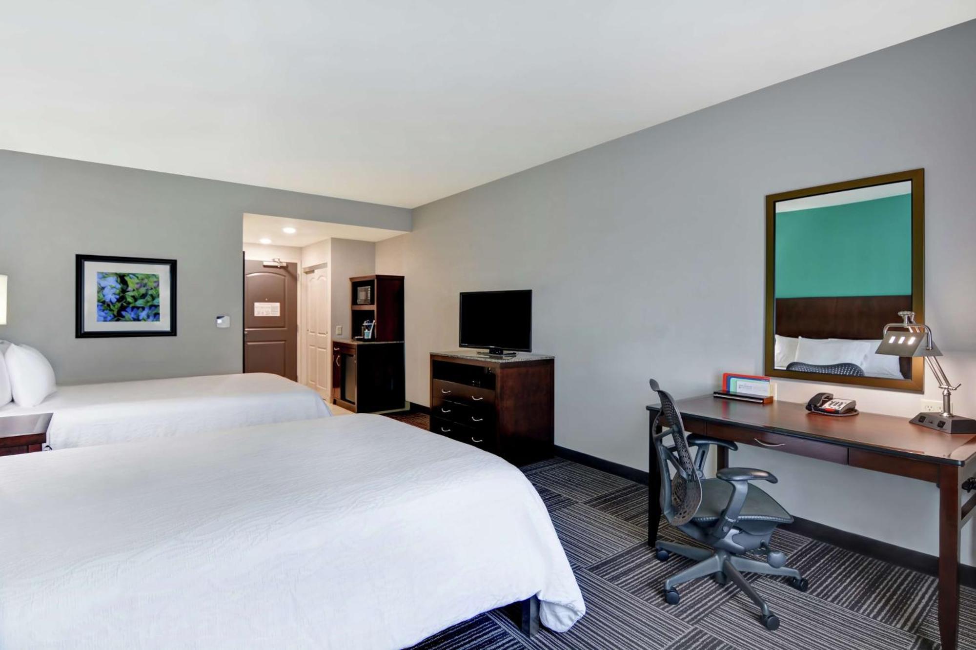 Hilton Garden Inn And Fayetteville Convention Center Екстериор снимка