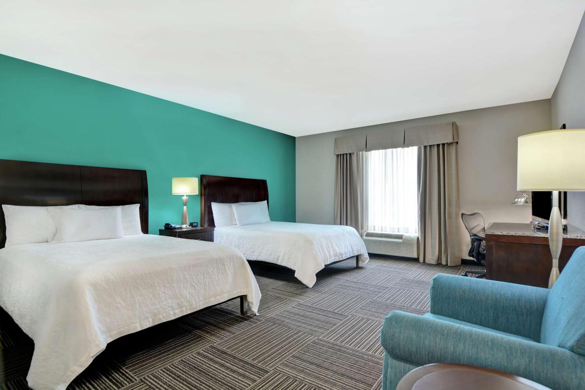 Hilton Garden Inn And Fayetteville Convention Center Екстериор снимка
